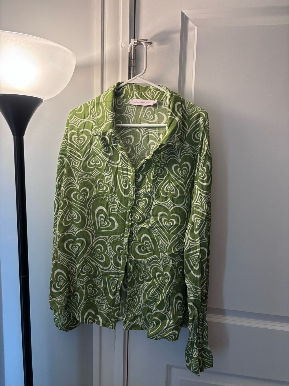 Lisa Says Gah Green Patterned Button-Up top